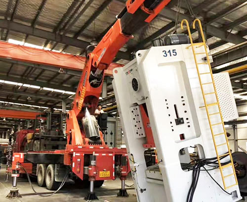 南通港闸附近随车吊出租，轻松解决运输难题