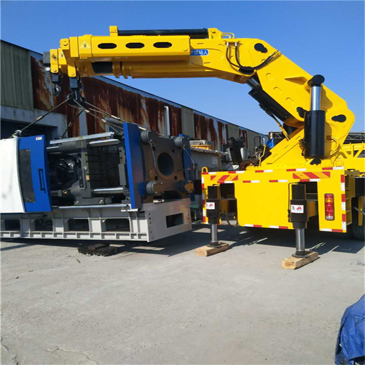 南通港闸 大吨位折臂吊出租费用解析：一小时租赁多少钱