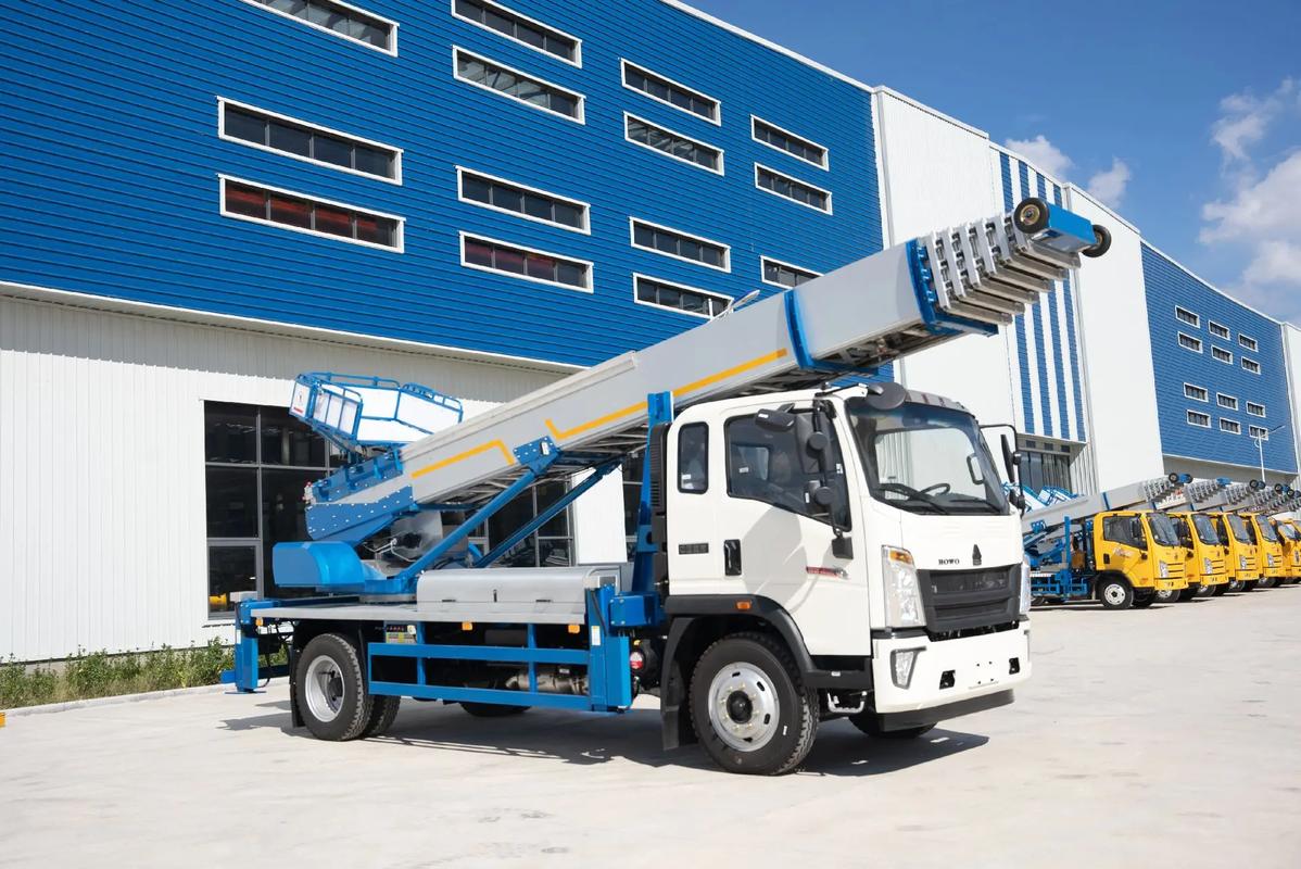 南通港闸出租云梯车高空作业车 建筑垃圾搬运